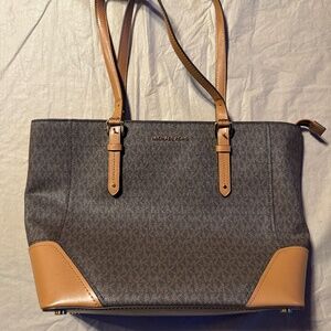Michael Kors Aria Women's Tote Bag